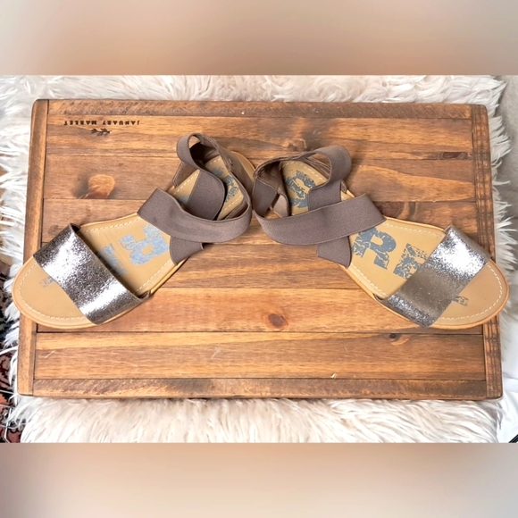 Sorel Ella II Shimmer Sandals Size 9 - Picture 1 of 5